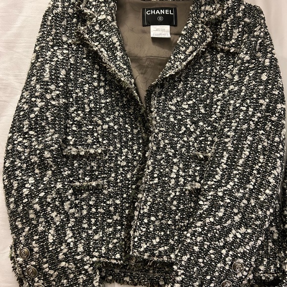 SOLD UNIQUE Authentic Chanel Tweed Suit set 2004 Autumn size 38. SOLD❌❌ - Picture 2 of 10
